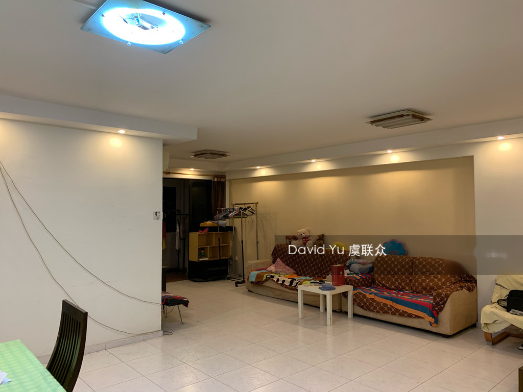 Toh Guan Road thumbnail photo